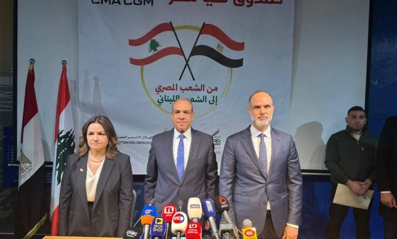 وزير الخارجية يسلم ١٠٠٠ طن من المساعدات الإغاثية خلال زيارته لبيروت